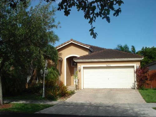 5403 NW 109 CT