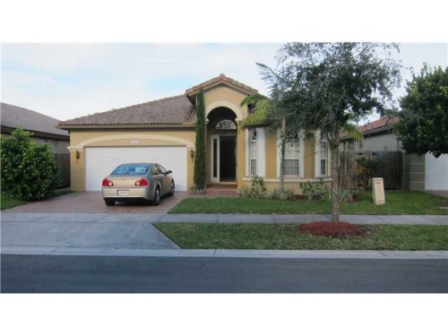 8527 NW 111 CT