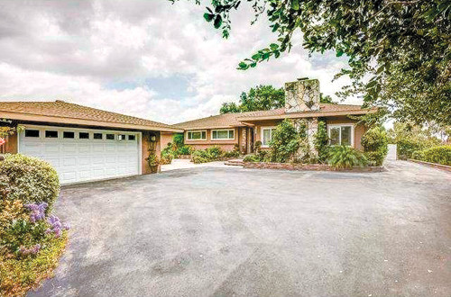 1458 La Riata Drive