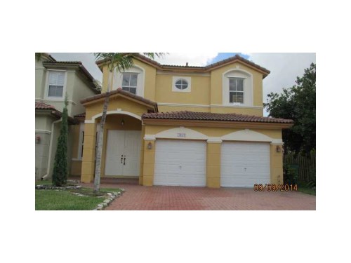 7457 NW 113 CT