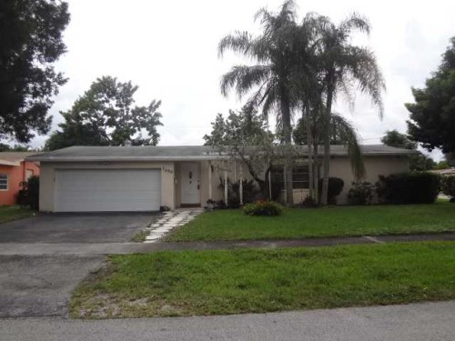 7590 NW 20 CT