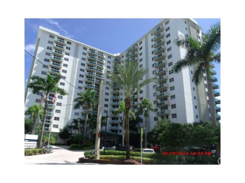 3000 S OCEAN DR # 208