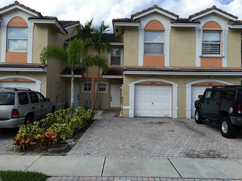 9045 NW 55 CT