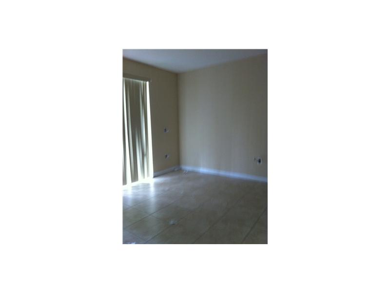 2933 SE 2 DR # 1