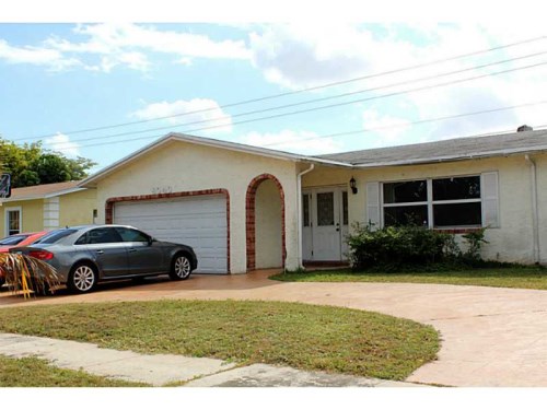 8040 NW 44 CT