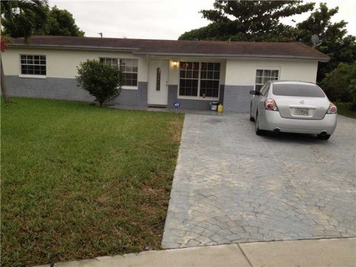 3550 NW 17 CT