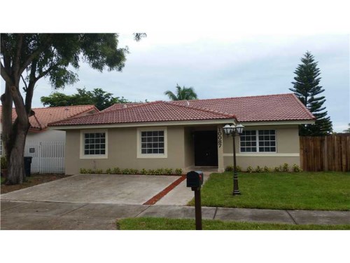 10087 SW 143 CT