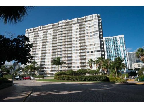 1985 S OCEAN DR # 2M