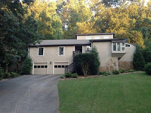 325 Roswell Hills Court