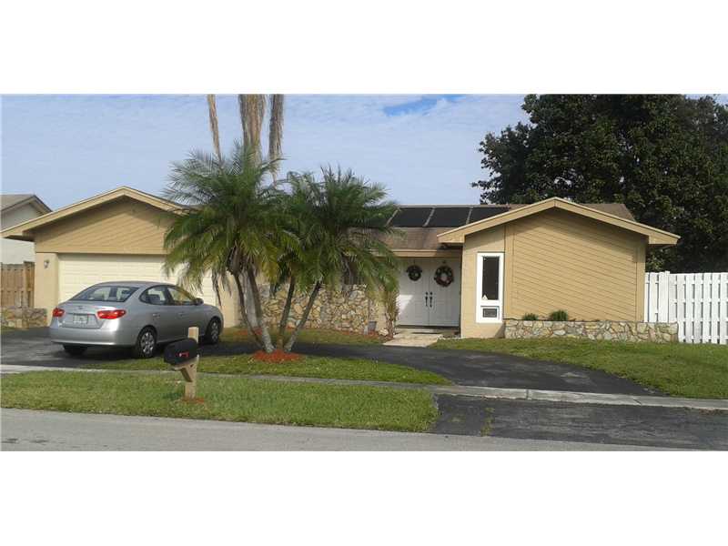 8231 NW 51 CT