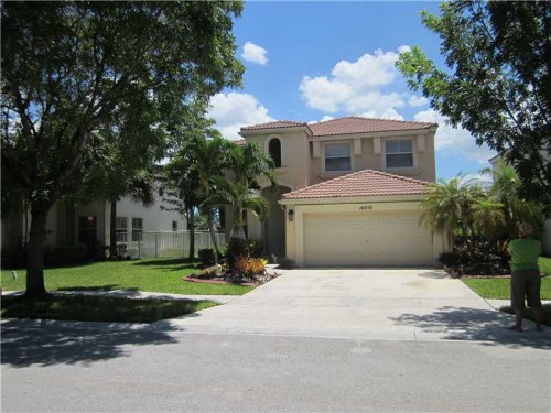 16850 SW 49 CT