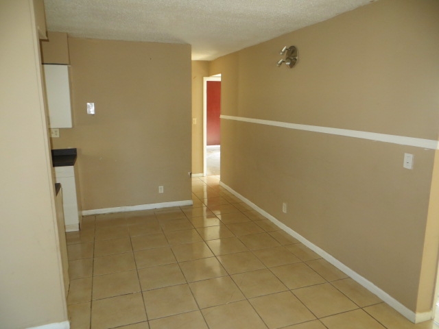 861 SW 74th Ter Apt 102d