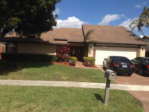 5461 NW 56 CT