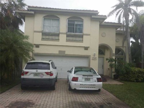 4545 NW 111 CT