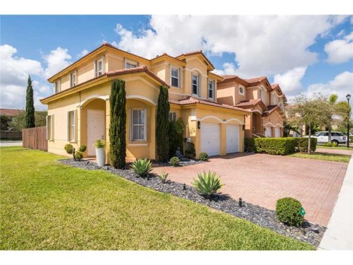 8610 NW 111 CT