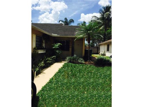 8350 SW 41 CT