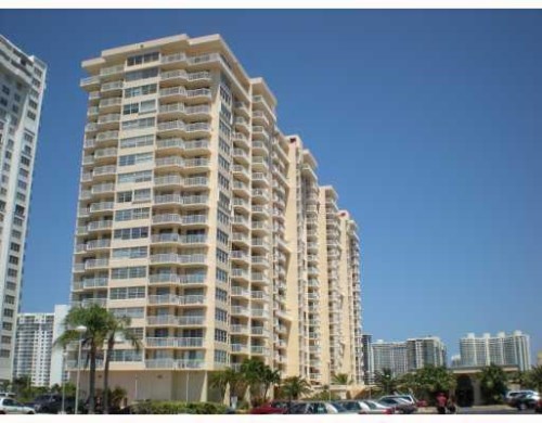 18051 BISCAYNE BL # 601-1