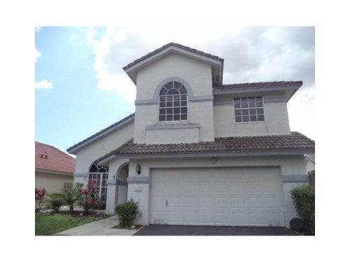 6823 NW 28 CT