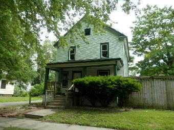 1344 E Bourbonnais St