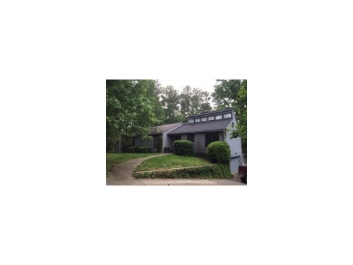 2647 Shadow Woods Circle