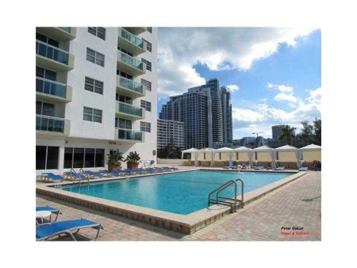 3000 S OCEAN DR # 316