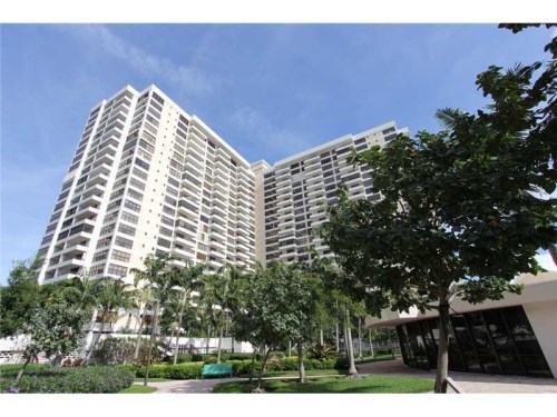 600 N THREE ISLAND BL # 305