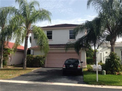 6859 NW 69 CT