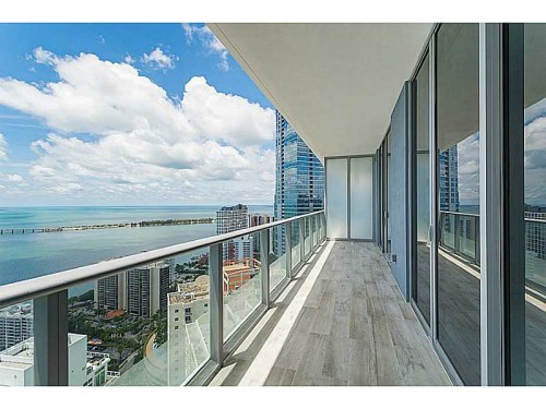 1300 BRICKELL BAY # 4002