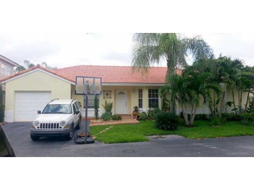 5587 NW 102 CT