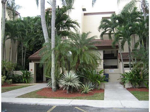 9285 SW 125 AV # 302