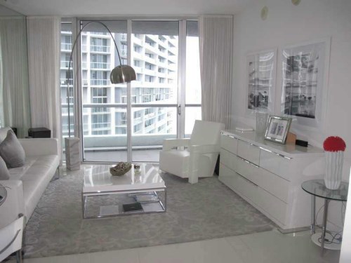 495 BRICKELL AV # 4208