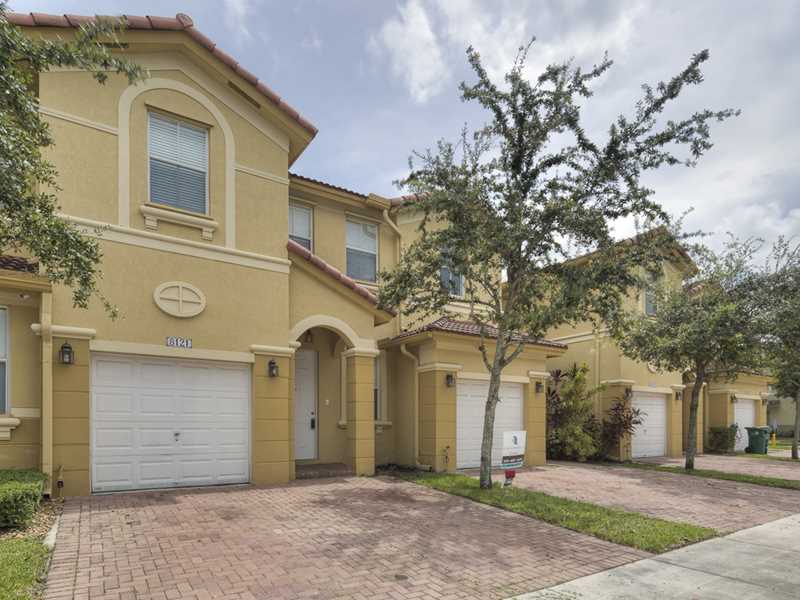 8121 NW 107 CT # 8121