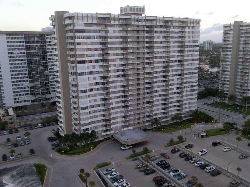 1980 S OCEAN DR # 21K