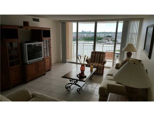 18081 BISCAYNE BL # 801-4