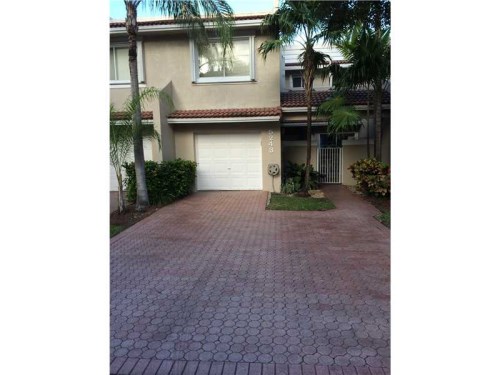 5243 NW 102 CT