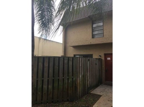 2306 NW 52 AV # 2306