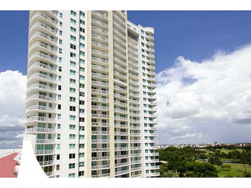 1755 E Hallandale Beach Blv # 204E