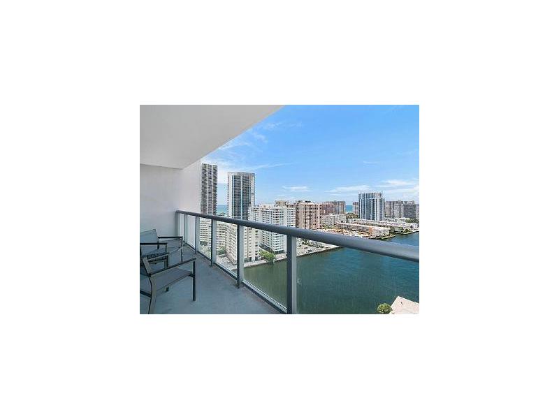 2602 E Hallandale Beach Blv # R1703