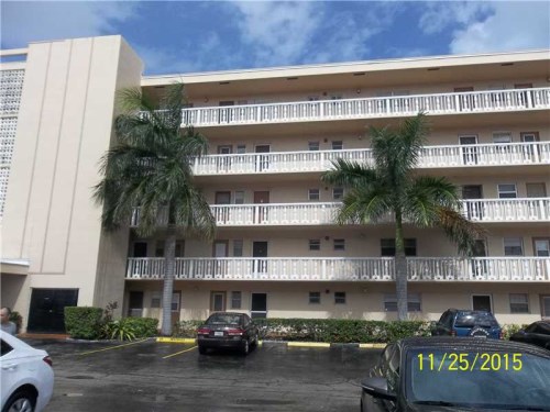 218 NE 12 AV # 305