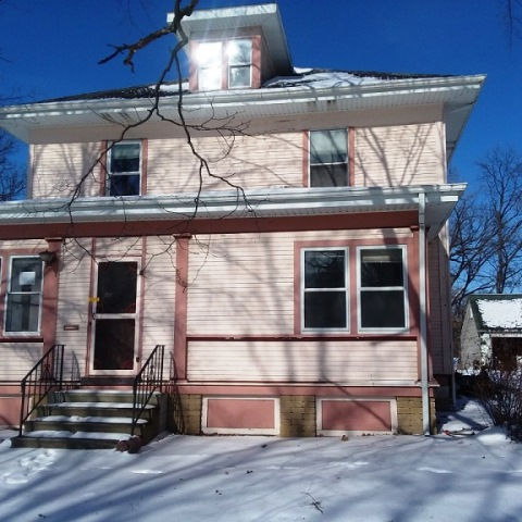 207 E Elm