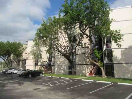 Unit E-410 6995 NW 186th Street